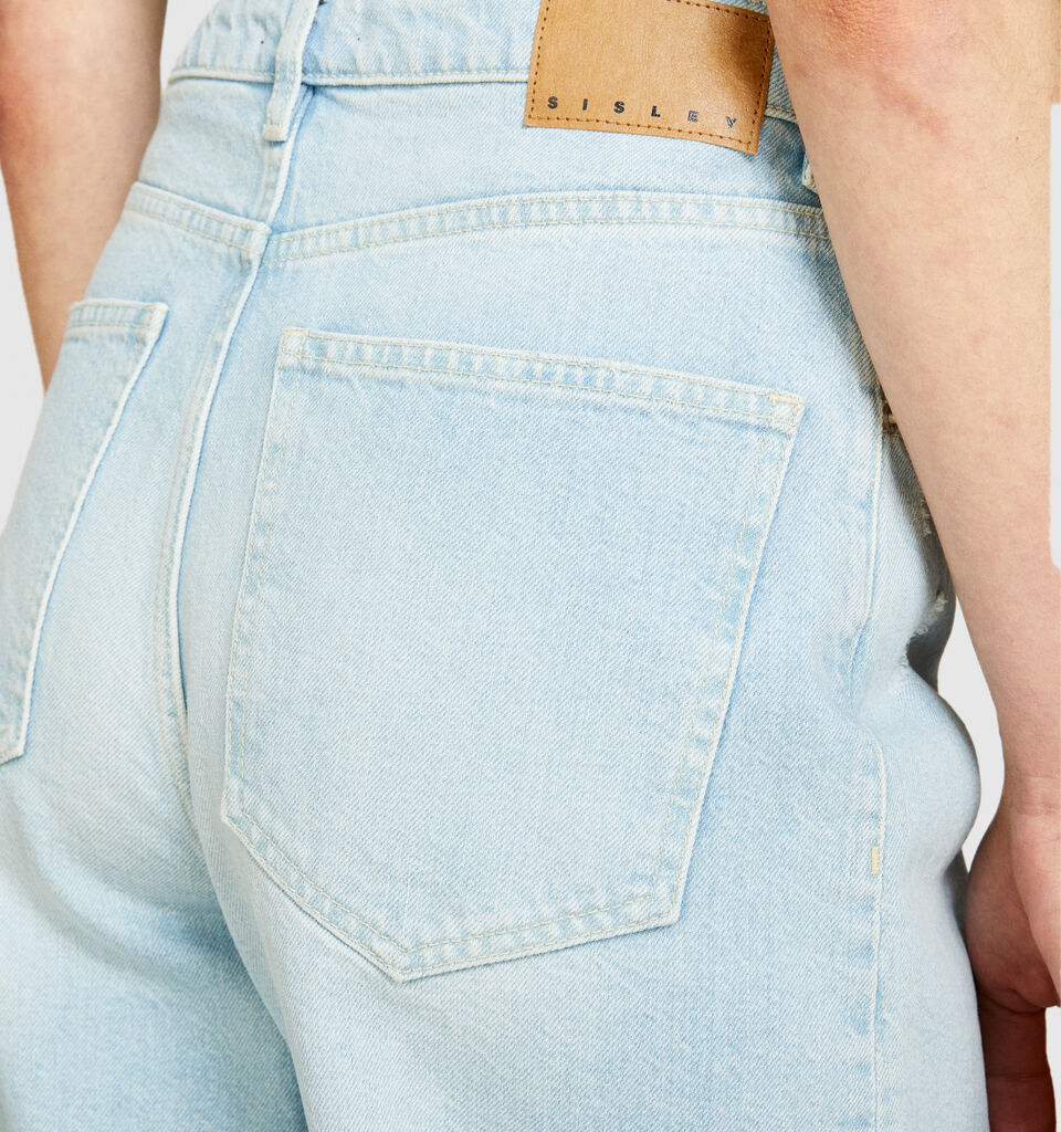 Barrel fit jeans with embroidery - women's carrot fit jeans - Light Blue | Sisley image number 6